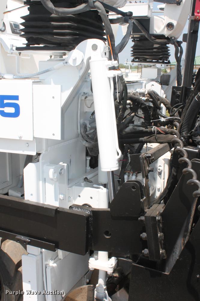 image for item DB5211 2007 Roadtec RP155 paver