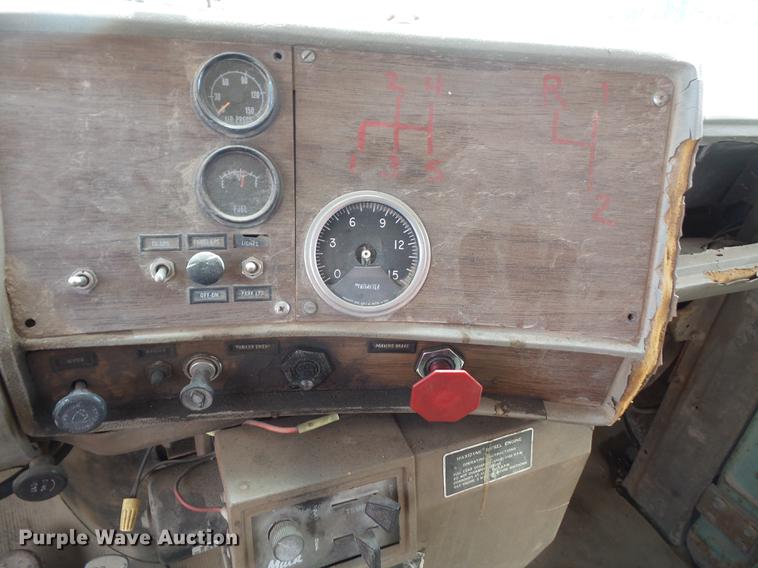 image for item DB6051 1975 Mack R686ST dump truck