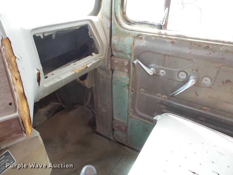 image for item DB6051 1975 Mack R686ST dump truck