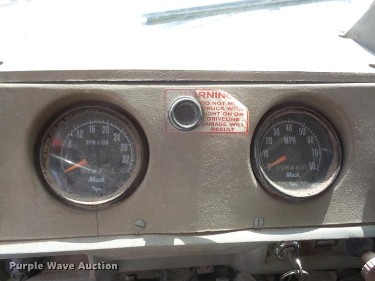 image for item DB6051 1975 Mack R686ST dump truck