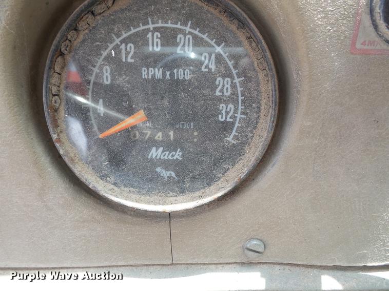 image for item DB6051 1975 Mack R686ST dump truck