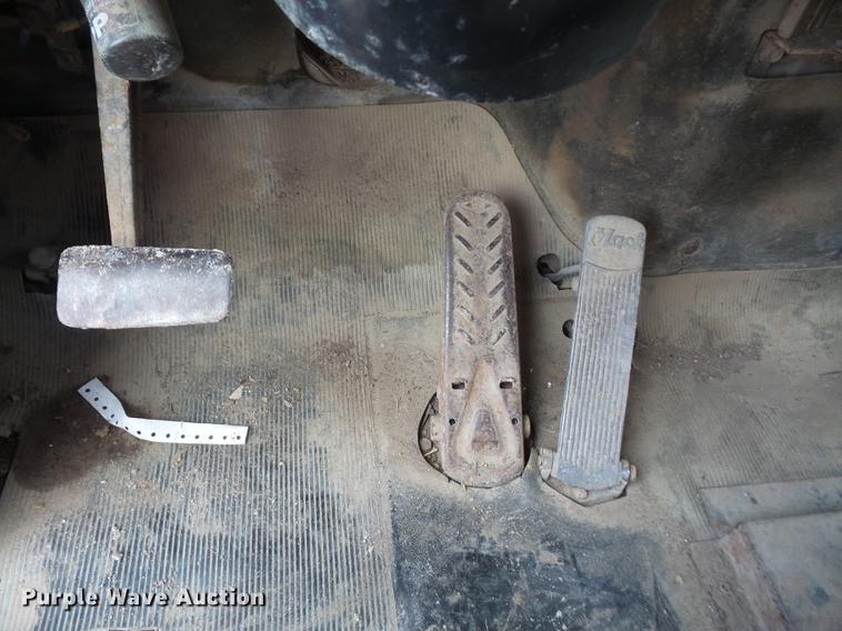 image for item DB6051 1975 Mack R686ST dump truck