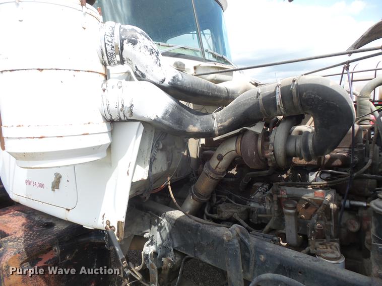 image for item DB6051 1975 Mack R686ST dump truck