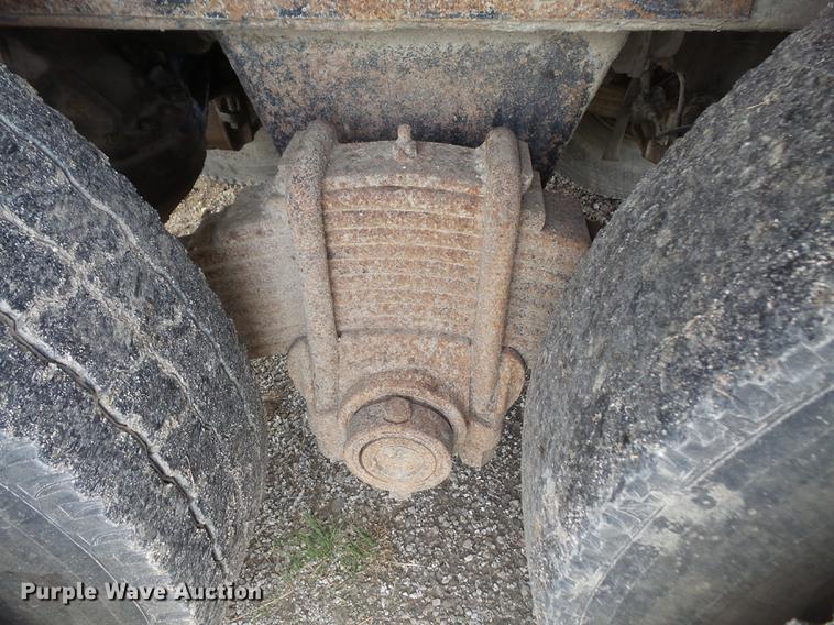 image for item DB6051 1975 Mack R686ST dump truck