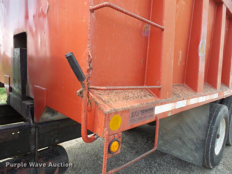 image for item DB6051 1975 Mack R686ST dump truck