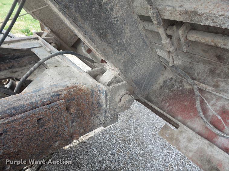 image for item DB6051 1975 Mack R686ST dump truck