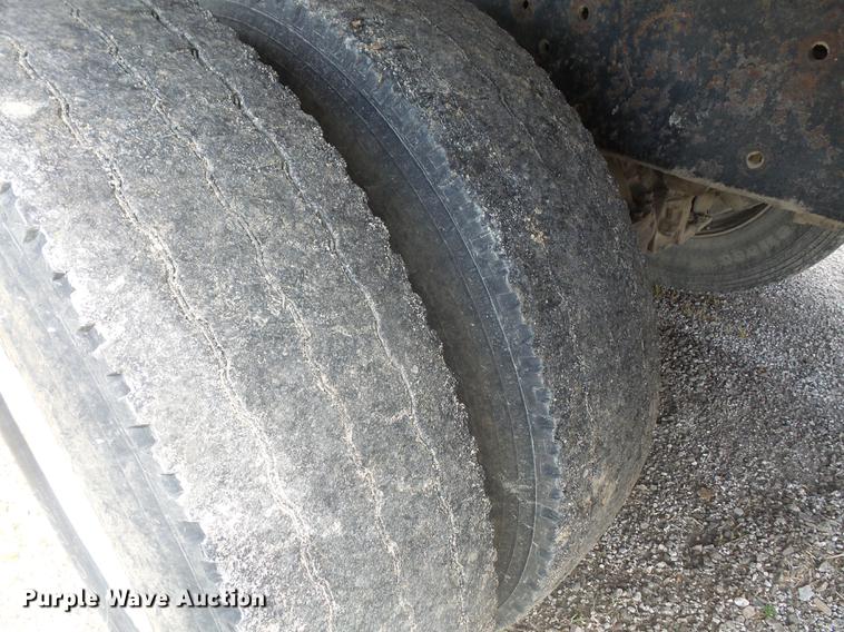 image for item DB6051 1975 Mack R686ST dump truck