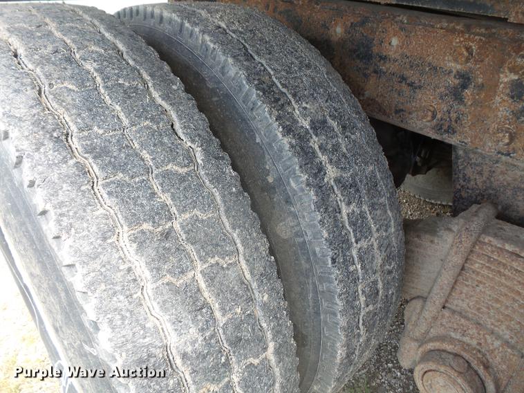 image for item DB6051 1975 Mack R686ST dump truck