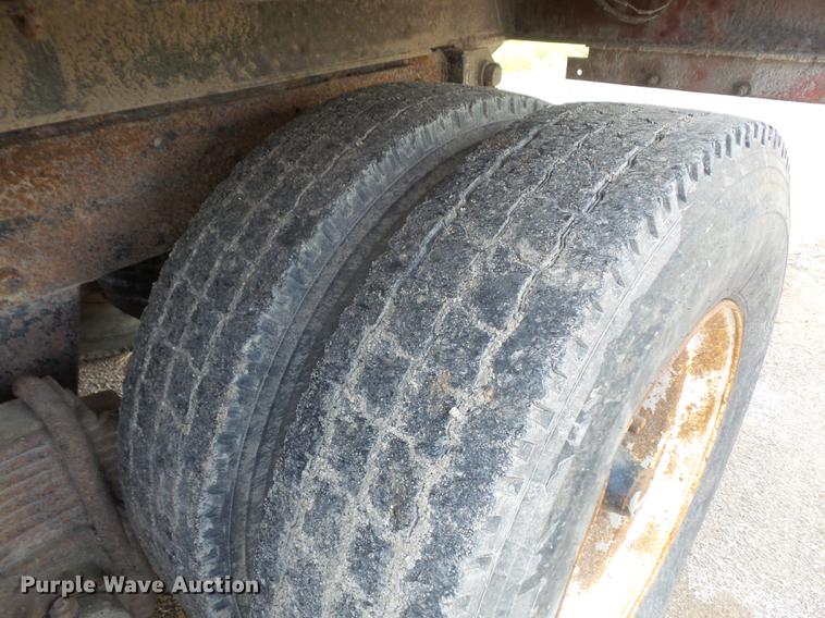 image for item DB6051 1975 Mack R686ST dump truck