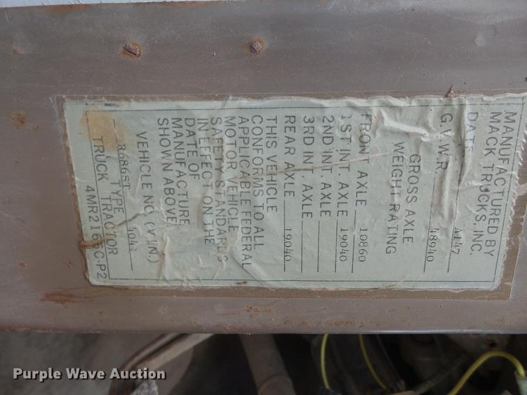 image for item DB6051 1975 Mack R686ST dump truck