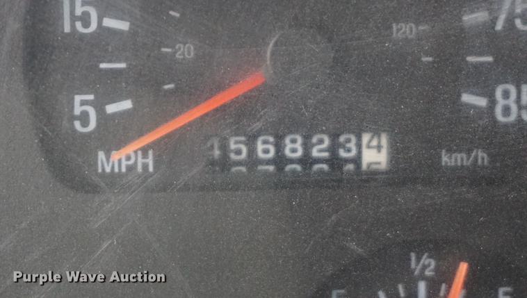 image for item DB6182 1998 Ford LT8513 Louisville 113 dump truck