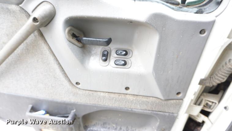 image for item DB6182 1998 Ford LT8513 Louisville 113 dump truck