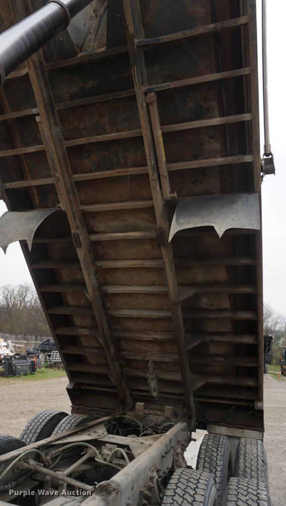 image for item DB6182 1998 Ford LT8513 Louisville 113 dump truck