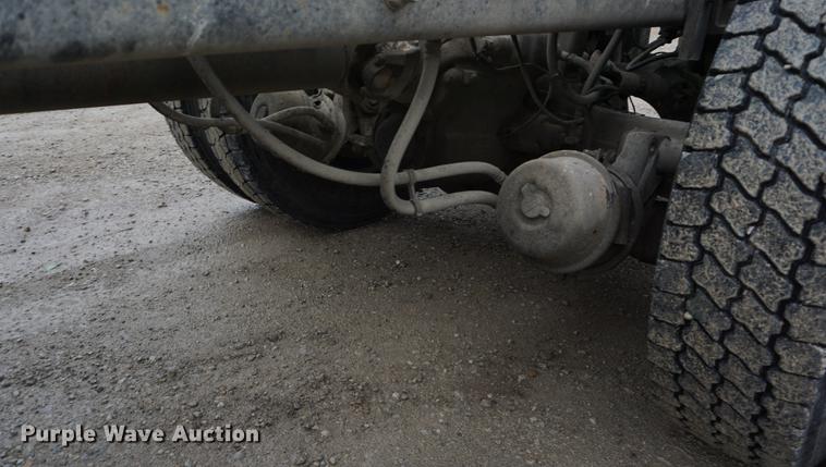 image for item DB6182 1998 Ford LT8513 Louisville 113 dump truck