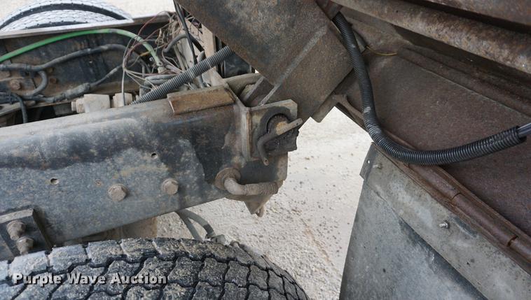 image for item DB6182 1998 Ford LT8513 Louisville 113 dump truck
