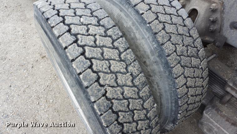 image for item DB6182 1998 Ford LT8513 Louisville 113 dump truck