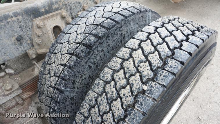 image for item DB6182 1998 Ford LT8513 Louisville 113 dump truck