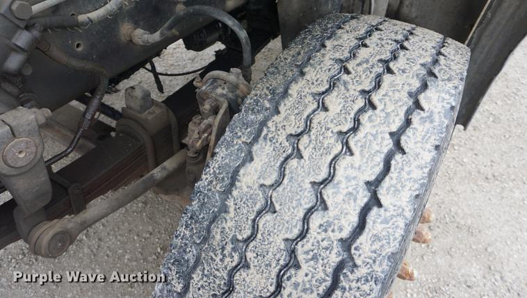 image for item DB6182 1998 Ford LT8513 Louisville 113 dump truck