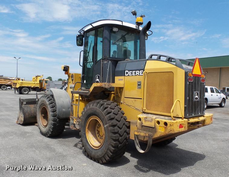 image for item DB7127 2004 John Deere 444J wheel loader