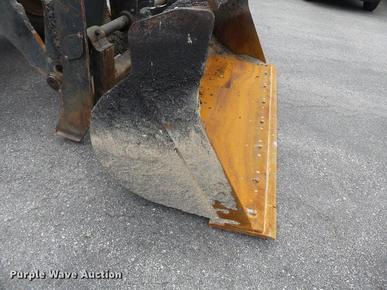 image for item DB7127 2004 John Deere 444J wheel loader