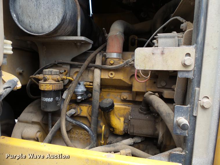 image for item DB7127 2004 John Deere 444J wheel loader