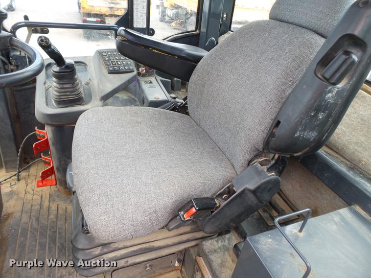 image for item DB7127 2004 John Deere 444J wheel loader