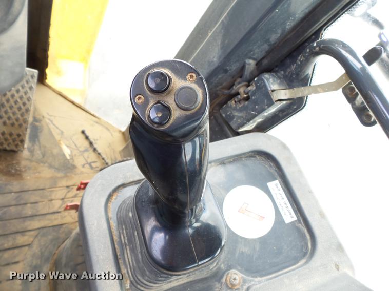 image for item DB7127 2004 John Deere 444J wheel loader