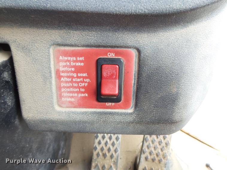 image for item DB7127 2004 John Deere 444J wheel loader