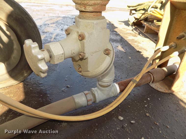 image for item DB8745 2010 Clemco 2024 sand blaster