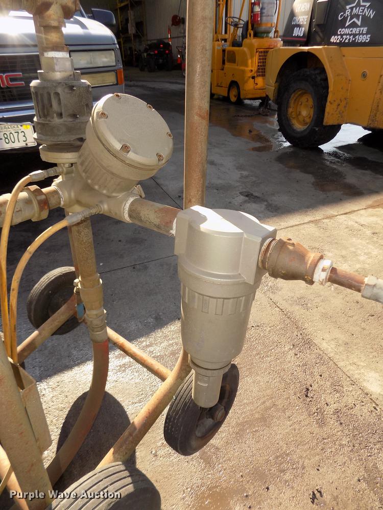 image for item DB8745 2010 Clemco 2024 sand blaster