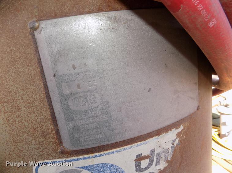 image for item DB8745 2010 Clemco 2024 sand blaster