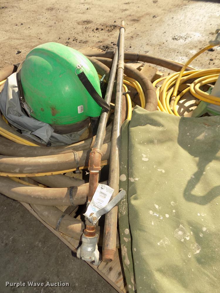 image for item DB8745 2010 Clemco 2024 sand blaster