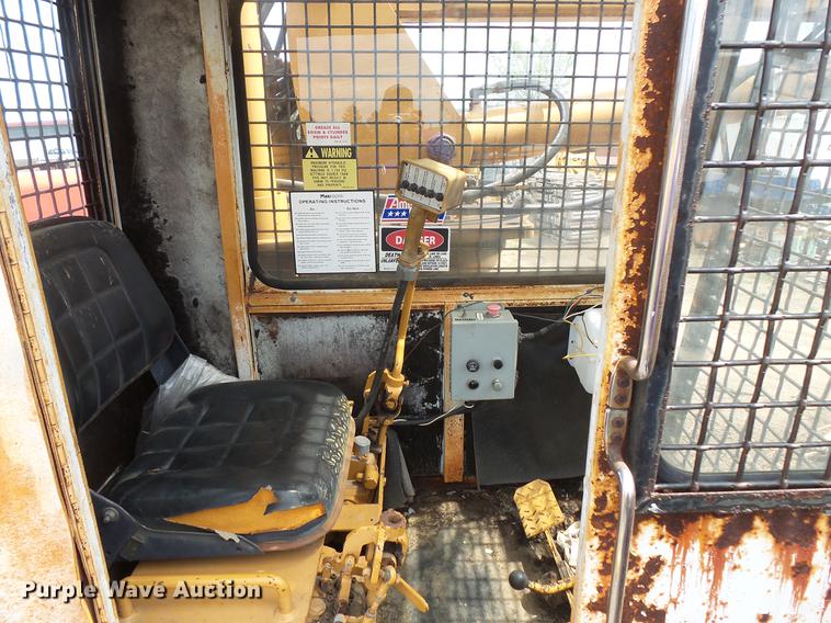 image for item DC1209 1993 Rexworks Maxigrind 425G horizontal grinder