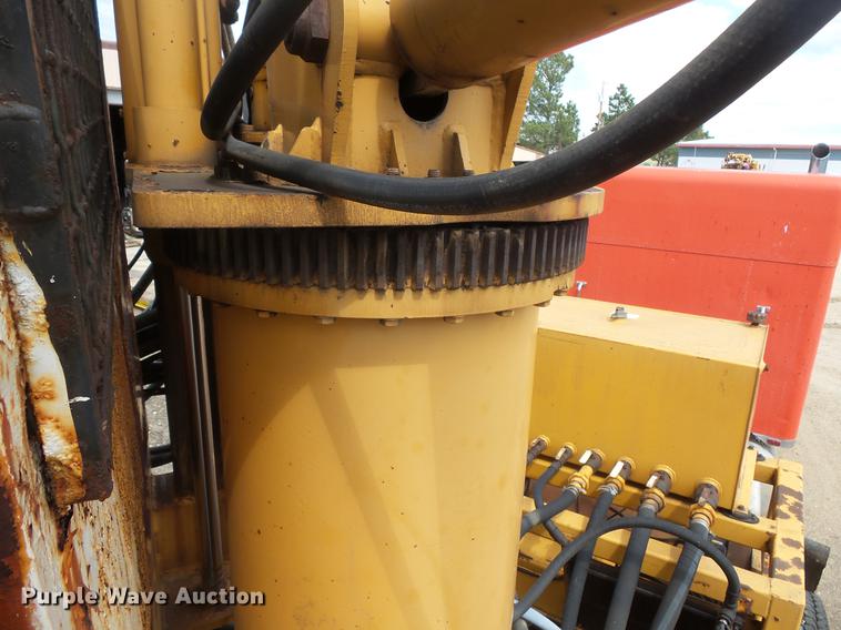 image for item DC1209 1993 Rexworks Maxigrind 425G horizontal grinder