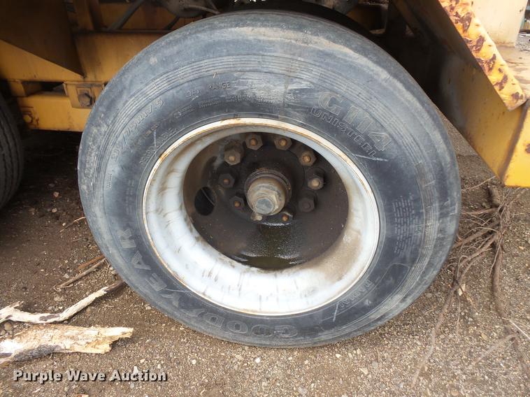 image for item DC1209 1993 Rexworks Maxigrind 425G horizontal grinder