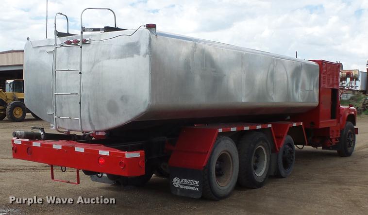 image for item DC1210 1983 Mack DM400 tank truck