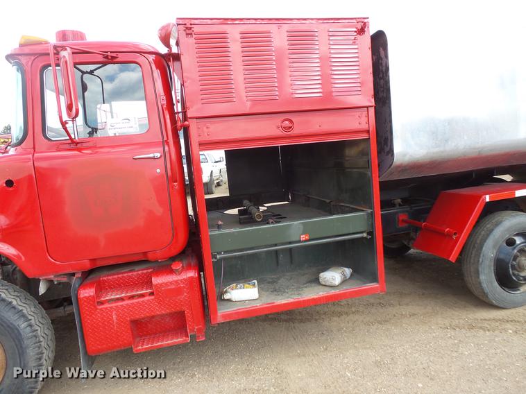 image for item DC1210 1983 Mack DM400 tank truck