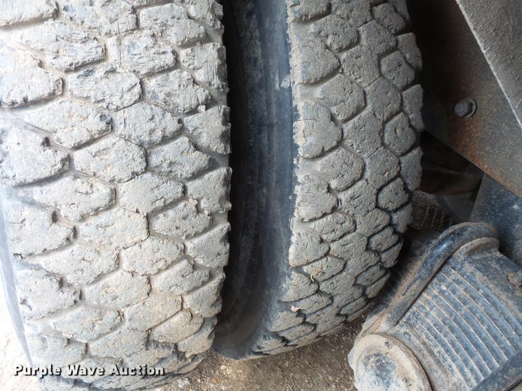 image for item DC1210 1983 Mack DM400 tank truck