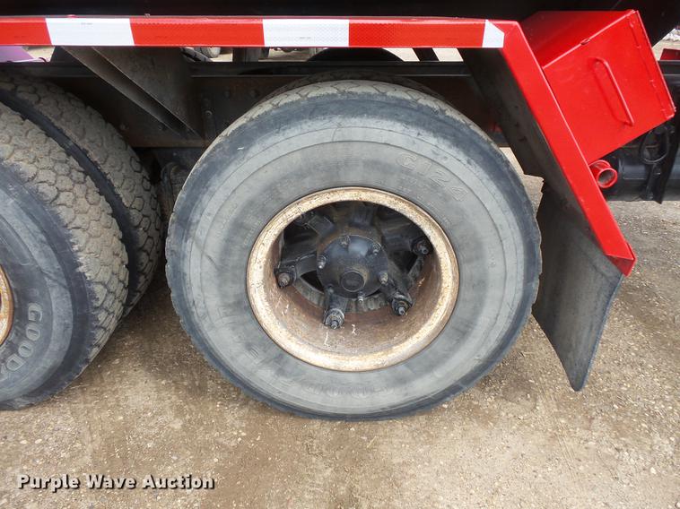 image for item DC1210 1983 Mack DM400 tank truck