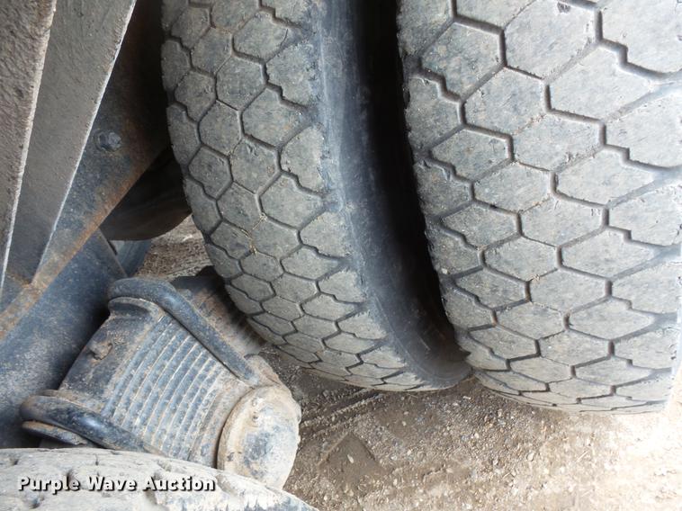 image for item DC1210 1983 Mack DM400 tank truck