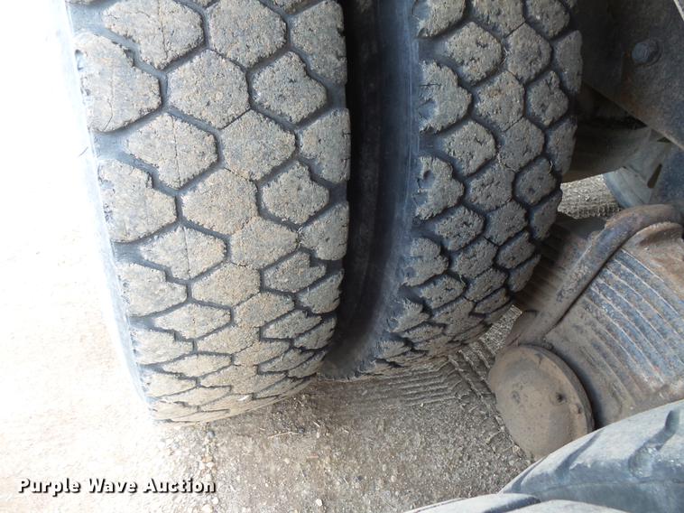 image for item DC1210 1983 Mack DM400 tank truck