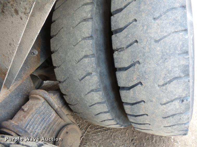 image for item DC1210 1983 Mack DM400 tank truck