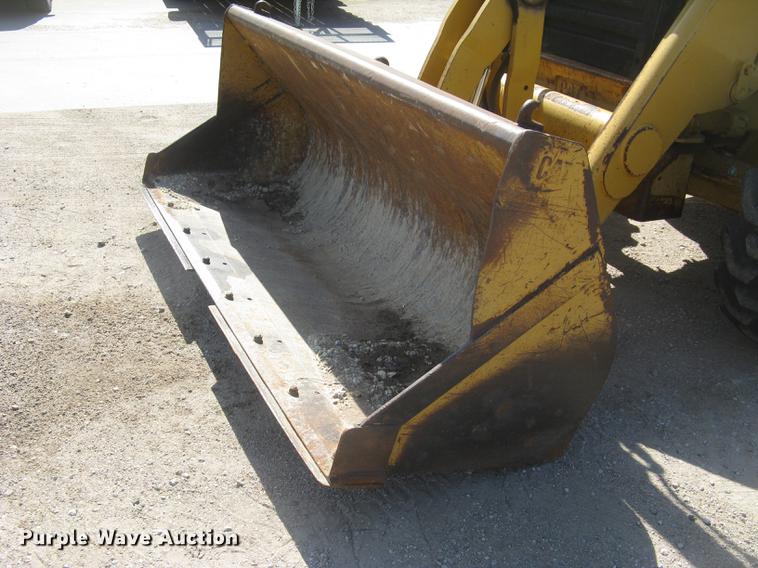 image for item DC2257 2004 Caterpillar 420D backhoe