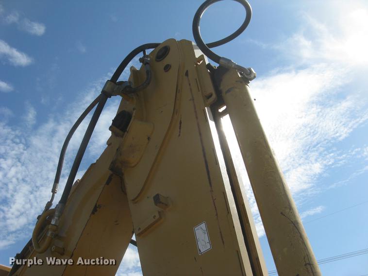 image for item DC2257 2004 Caterpillar 420D backhoe