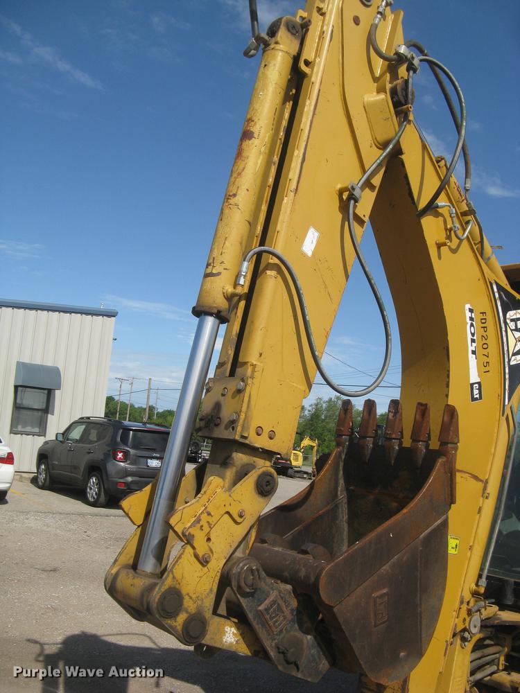 image for item DC2257 2004 Caterpillar 420D backhoe