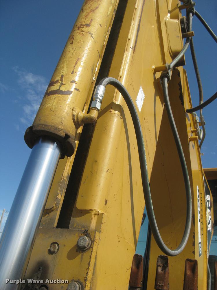image for item DC2257 2004 Caterpillar 420D backhoe