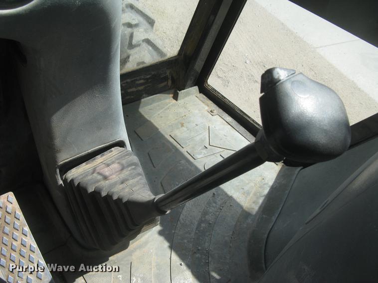 image for item DC2257 2004 Caterpillar 420D backhoe