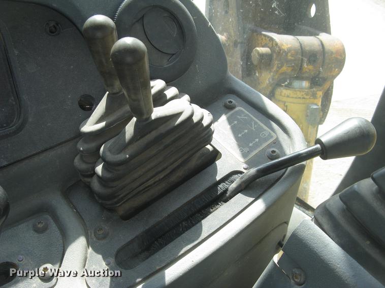 image for item DC2257 2004 Caterpillar 420D backhoe