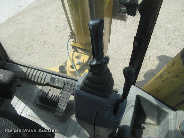 image for item DC2257 2004 Caterpillar 420D backhoe