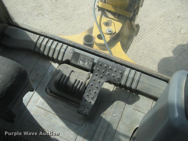 image for item DC2257 2004 Caterpillar 420D backhoe